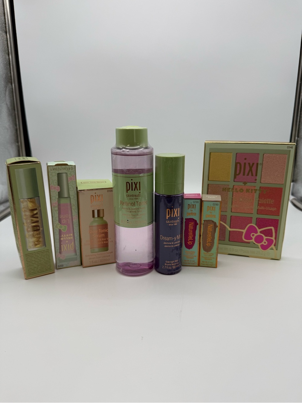 COMBO Pixi Eyeshadow Palette & Skincare Set in Green and Pink